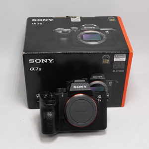 Máy ảnh Sony Alpha Full Frame ILCE-7M3