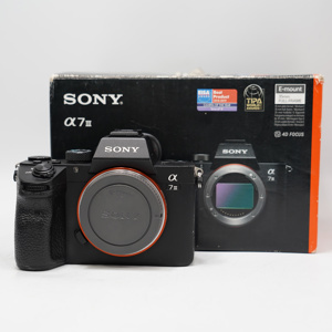 Máy ảnh Sony Alpha Full Frame ILCE-7M3