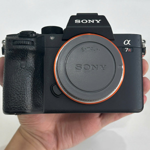 Máy ảnh Sony Alpha Full Frame ILCE-7RM3
