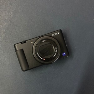 Máy ảnh Sony ZV-1