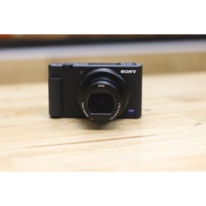 Máy ảnh Sony ZV-1