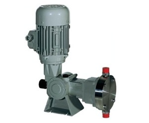 Máy bơm định lượng kiểu màng cơ khí Doseuro D 100N-70/B-13 0.18Kw