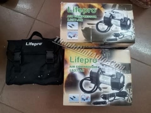 Máy bơm lốp xe ô tô Lifepro nhỏ gọn, tiện dụng, cứu hộ tiện ích