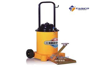 Máy bơm mỡ bằng tay Kocu GZ-30B - 30 lít