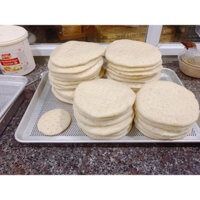 Máy cán bánh mì, bánh pizza,  ép mực khô , thịt trâu gác bếp . Công suất 2200W