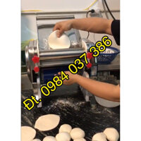 Máy cán bột làm vỏ bánh bao bánh gối đế pizza FKM200