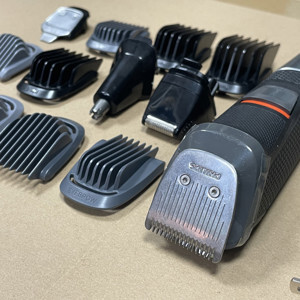 Máy cạo râu đa năng Philips BT1214