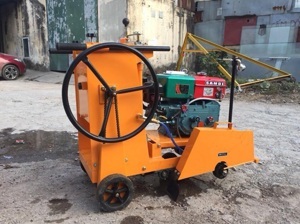 Máy cắt bê tông đầu nổ Diesel D15