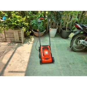 Máy cắt cỏ Yato YT-85208