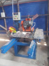 máy cắt gạch len tường