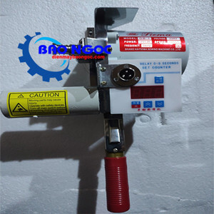 Máy cắt vải đầu bàn Tiema