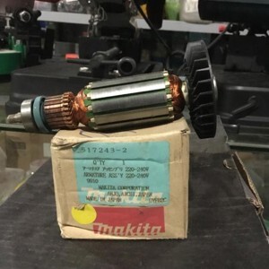 Máy chà nhám băng Makita 9910 (76mm)