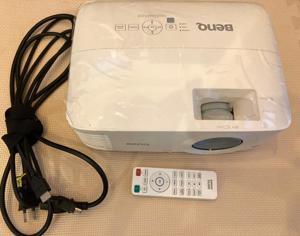 Máy chiếu BenQ MX550