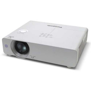 Máy chiếu Panasonic PT-DX820BA