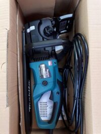 MÁY CƯA XÍCH DÙNG ĐIỆN 1800W 450MM MAKITA UC4551A - HÀNG CHÍNH HÃNG