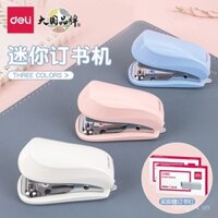 Máy dập ghim mini Deli cho sinh viên, máy dập ghim nhỏ tiện lợi, máy dập ghim thủ công đơn giản cho văn phòng tại nhà, máy dập ghim văn phòng nhỏ, máy dập ghim nhỏ với 12# ghim 24/6