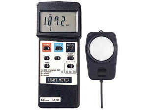 Máy đo ánh sáng Lutron LX-107