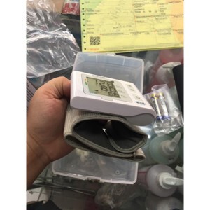 Máy đo huyết áp cổ tay BP W2 SLIM