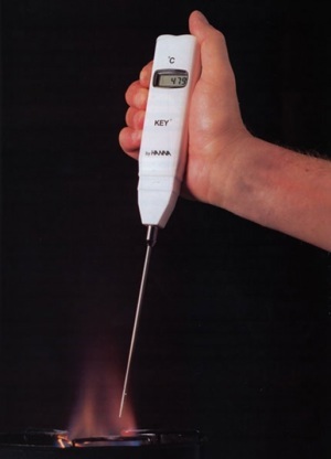 Máy đo nhiệt độ key® Hanna HI98517