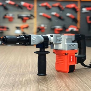 Máy đục bê tông Btec BT8426