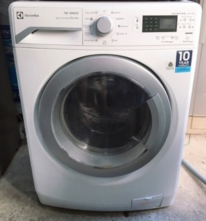 Máy giặt sấy Electrolux Inverter 8 kg EWW12842