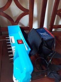 Máy hái chè chạy điện ắc quy mini