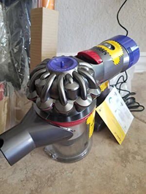 Máy hút bụi Dyson V8