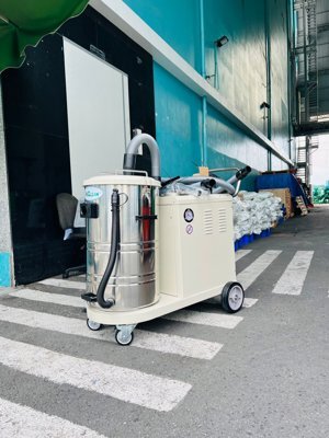 Máy hút bụi HC 400