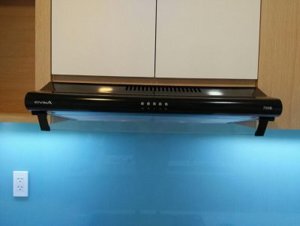 Máy hút mùi Civina CV-700B - Sức hút tối đa : 700 m3/h , Điện áp sử dụng : 220 - 240V/50Hz