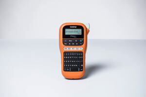 Máy in nhãn cầm tay Brother P-Touch PT-E110VP
