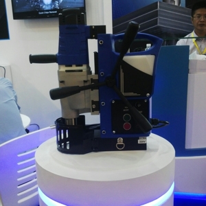 Máy khoan từ điện BDS MAbasic 400