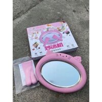 Máy làm kem cuộn   tại nhà đơn giản, dễ sử dụng, không dùng điện nên cực kỳ an toàn với trẻ nhỏ