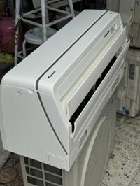 Máy lạnh cũ DAIKIN 2HP URUSARA 7 " Tên lửa : Full chức năng Siêu Vip sx 2018
