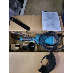 Máy mài góc Makita MT M9002B