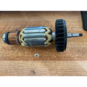 Máy mài Maktec MT901