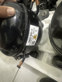 Máy nén tủ lạnh EKA110 ga R600A - 220V - 136W  Tủ đông Sanaky VH-4099A1