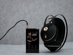 Máy nghe nhạc Cowon Plenue S