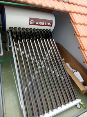 Bình nóng lạnh thái dương năng Ariston 250L F58