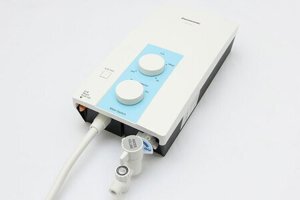 Bình nóng lạnh trực tiếp Panasonic DH-3JL4VA