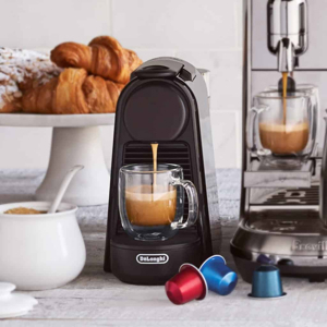 Máy pha cà phê viên nén Nespresso Essenza Mini
