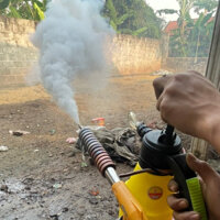 Máy phun khói mini, khói nhân tạo, sân khấu giá tốt,phun đuổi côn trùng