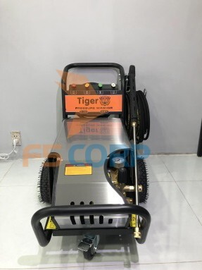 Máy phun xịt rửa xe cao áp Tiger UV-3600 7.5KW