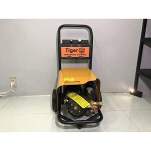 Máy phun xịt rửa xe cao áp Tiger UV-1145 2.2KW
