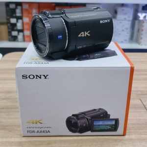 Máy quay phim 4K Sony FDR-AX43A