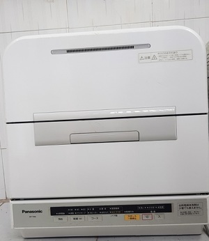 Máy rửa bát để bàn 6 bộ Panasonic NP-TM6