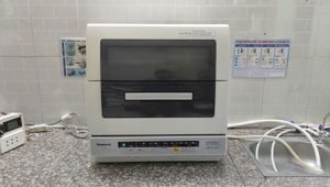 Máy rửa bát để bàn 6 bộ Panasonic NP-TR5