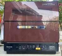 Máy rửa chén cũ PANASONIC NP-TR8 date 2015 mặt mica nâu