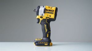 Máy siết bu lông pin 20V Max DeWalt DCF921N-B1