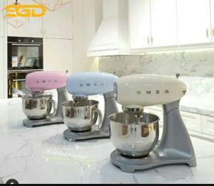 Máy trộn bột Smeg SMF02PGEU