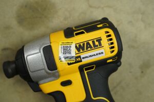 Máy vặn vít động lực Dewalt DCF787N